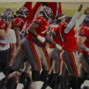 TAMPA BAY BUCCANEERS SPORTS ACCESSORIES